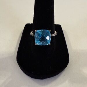 Elegant Blue Gemstone Ring